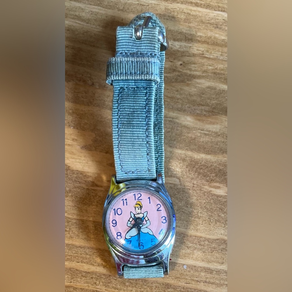 VINTAGE DISNEY CINDERELLA WATCH - by U.S. TIME